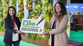 Oxfam presenteert en petitie met 5200 handtekeningen aan minister Khattabi